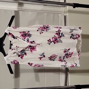 Sweet Rain sleeveless floral top medium